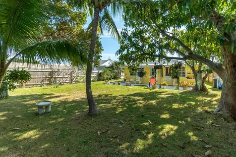 415 W Mango Street Lantana FL 33462