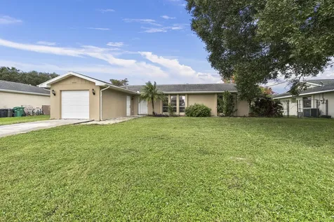 1641 SE Goucho Avenue Port St Lucie FL 34952