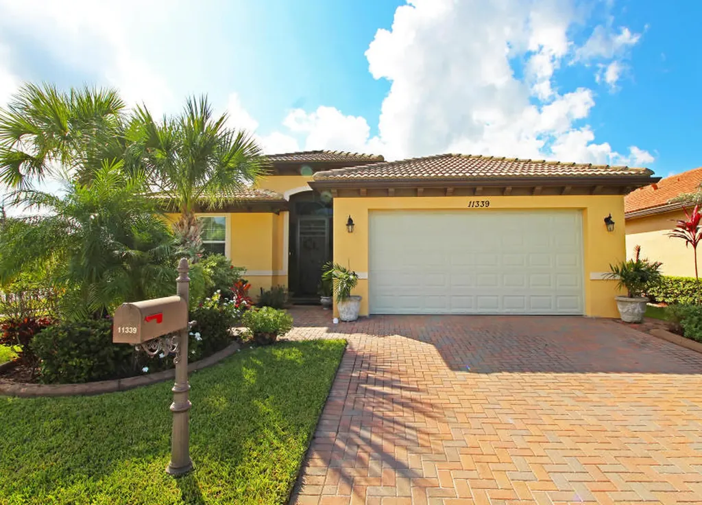 11339 SW Reston Court Port St Lucie FL 34987
