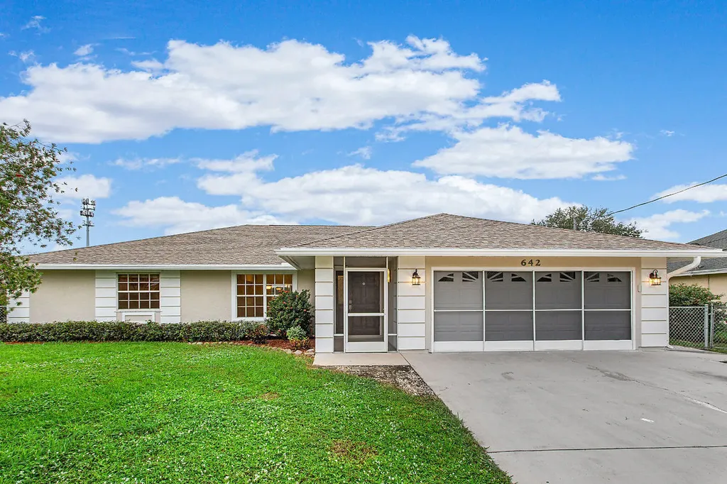 642 SW Dalton Circle Port St Lucie FL 34953