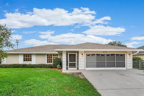 642 SW Dalton Circle Port St Lucie FL 34953