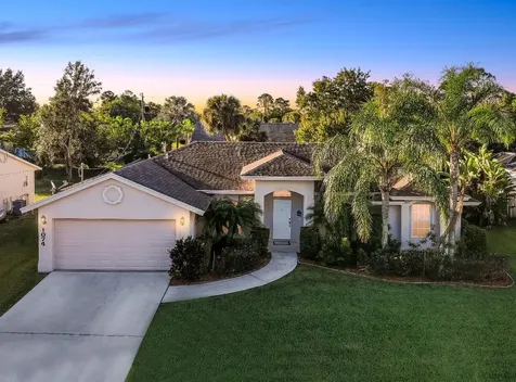 1074 SW Dubuque Avenue Port St Lucie FL 34953