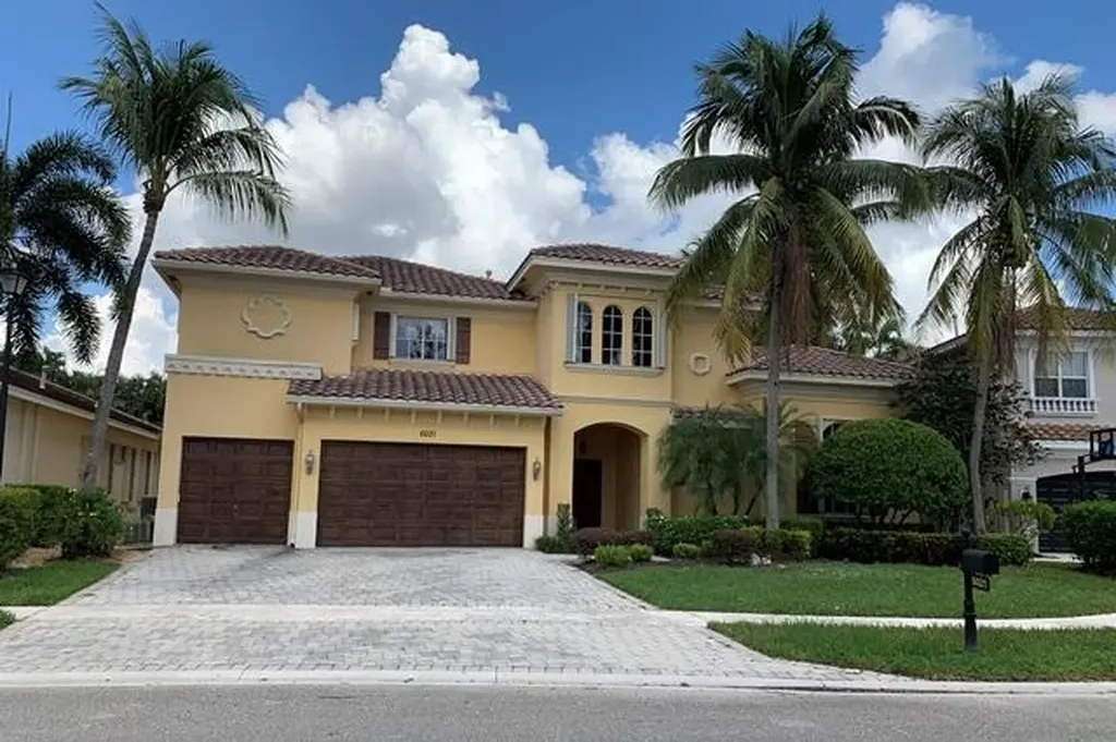 6021 Via Venetia N Delray Beach FL 33484