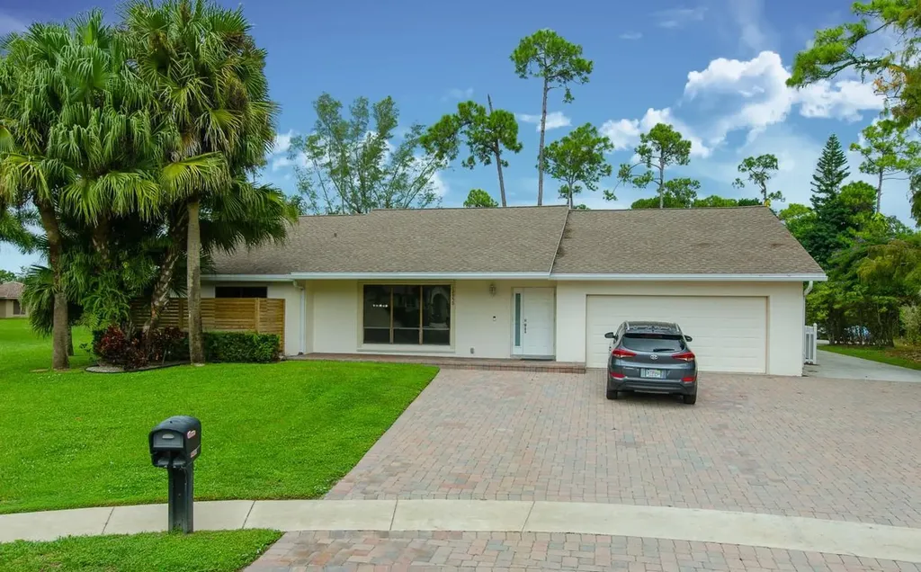 12950 Saint Davids Court Wellington FL 33414