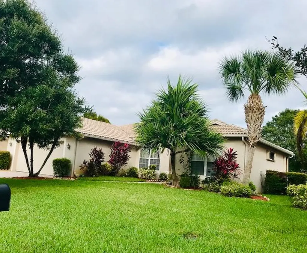584 NW Waverly Circle Port St Lucie FL 34983