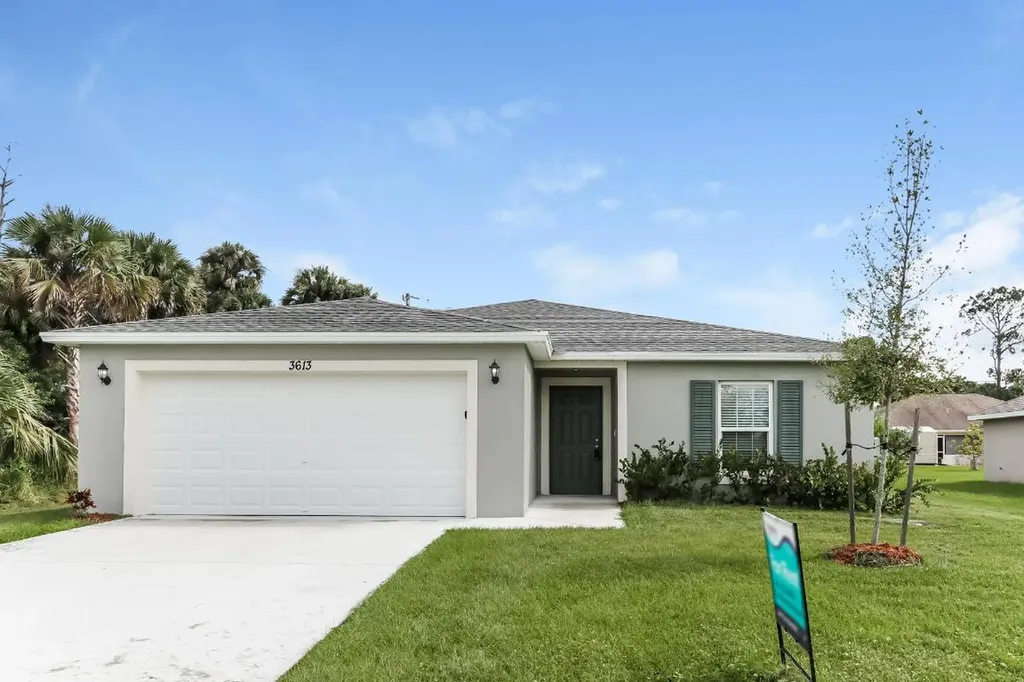 3613 SW Ballweg Street Port St Lucie FL 34953