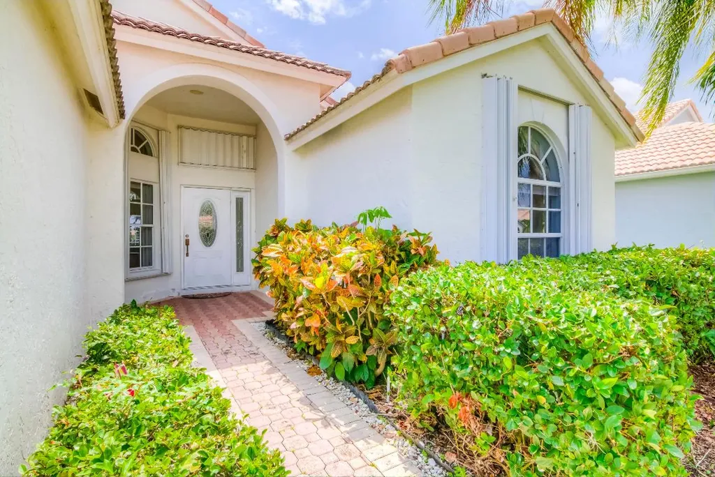 1971 Oak Berry Circle Wellington FL 33414