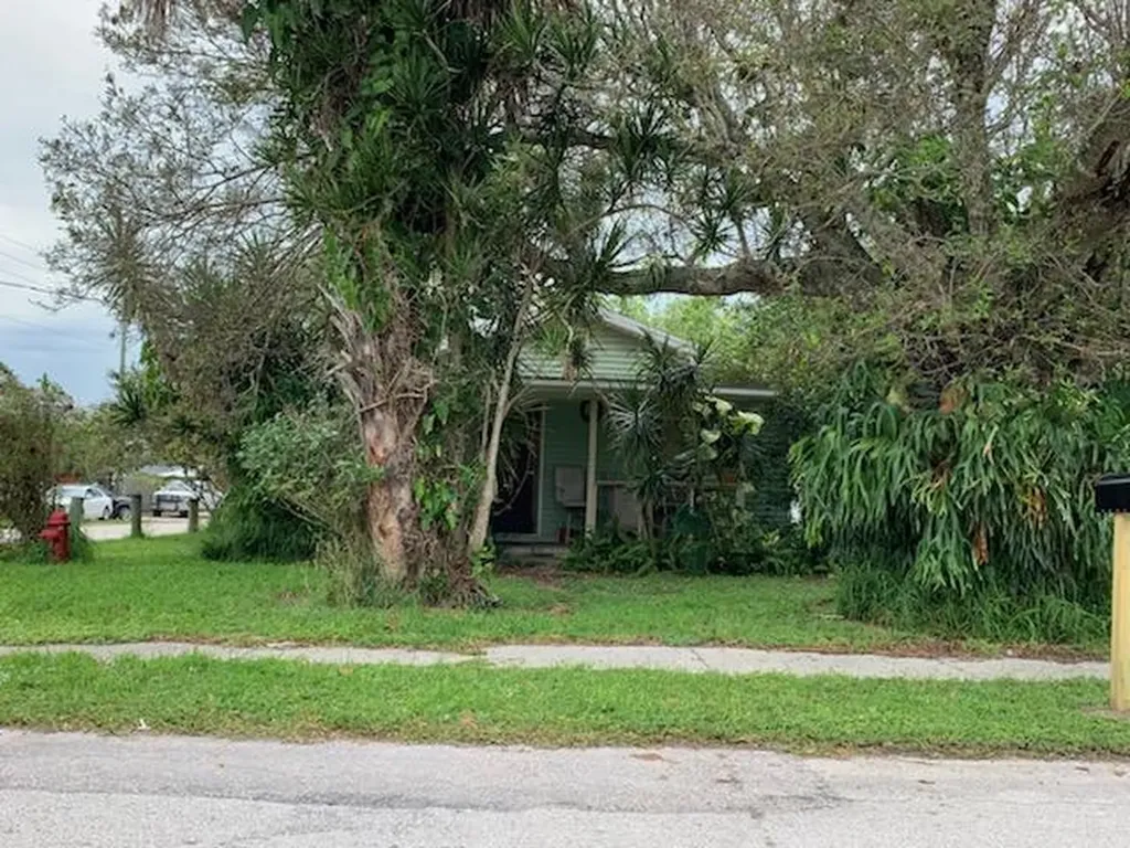 1711 S 31st Street Fort Pierce FL 34947