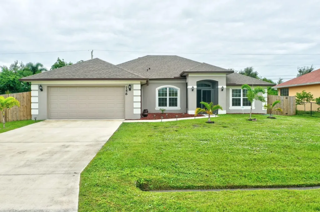 756 SW Sarazen Avenue Port St Lucie FL 34953