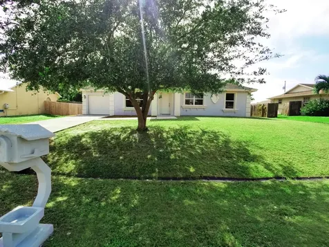 738 SW Colleen Avenue Port St Lucie FL 34983