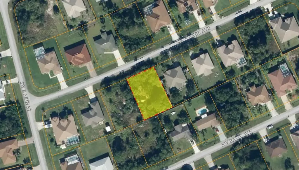 462 SW Kaabe Avenue Port St Lucie FL 34953