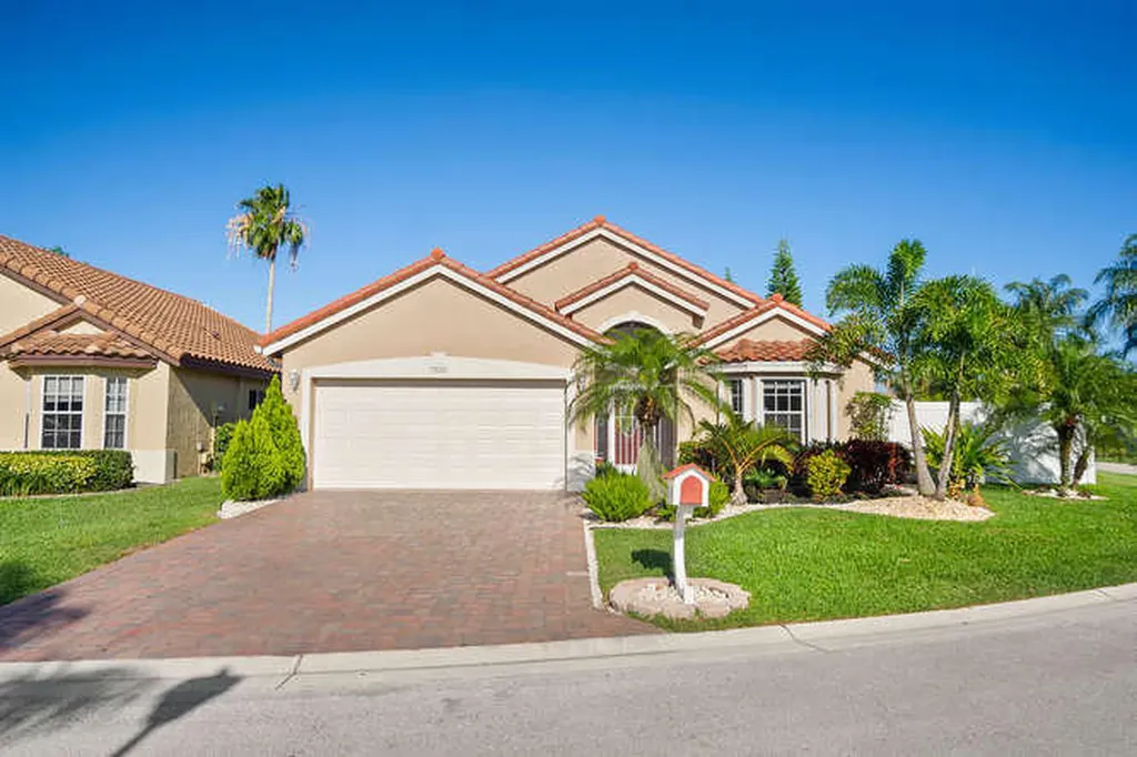 7555 Stirling Bridge Boulevard N Delray Beach FL 33446