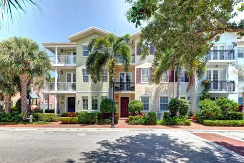 1043 W Heritage Club Circle Delray Beach FL 33483