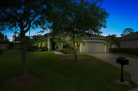 3181 Ashford Square Vero Beach FL 32966