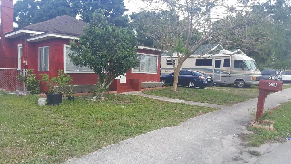 614 S 13th Street Fort Pierce FL 34950