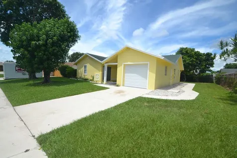 1049 Concert Way Royal Palm Beach FL 33411