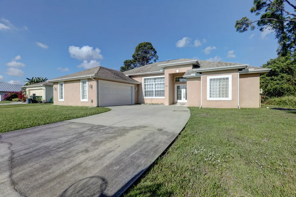 1826 SW Davis Street Port St Lucie FL 34953