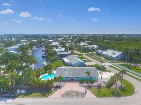 499 SW Beachway Avenue Palm City FL 34990