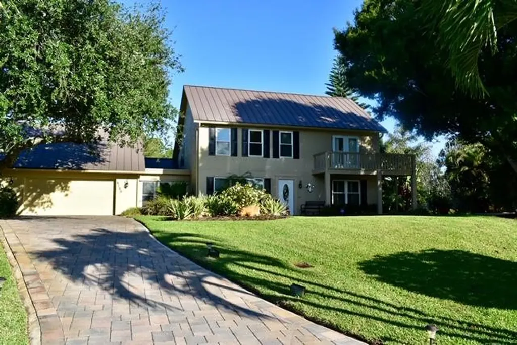 4186 SE Fairway Court Stuart FL 34997
