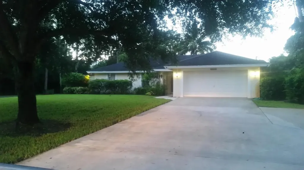 17218 67th Court N Loxahatchee FL 33470