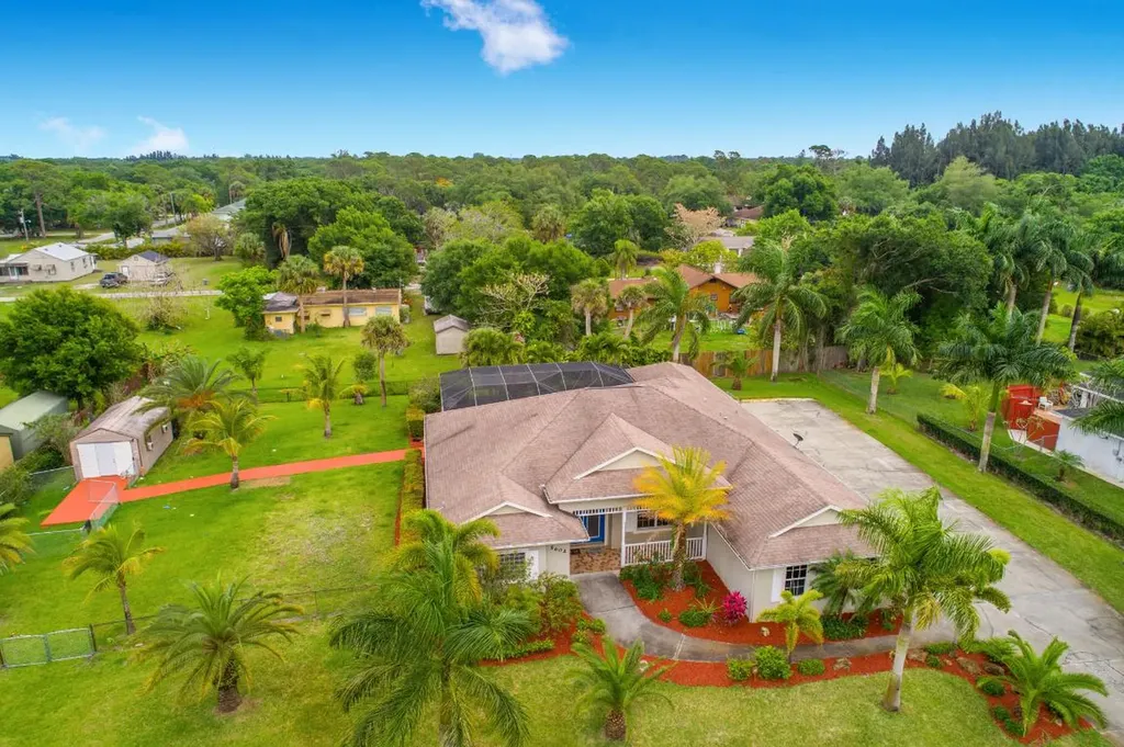 5602 Citrus Avenue Fort Pierce FL 34982