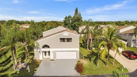 2 Dalton Place Boynton Beach FL 33426