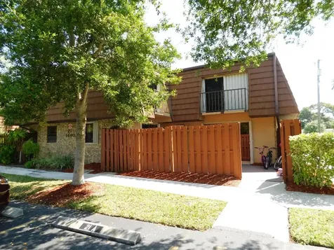 1440 N Lawnwood Circle Fort Pierce FL 34950