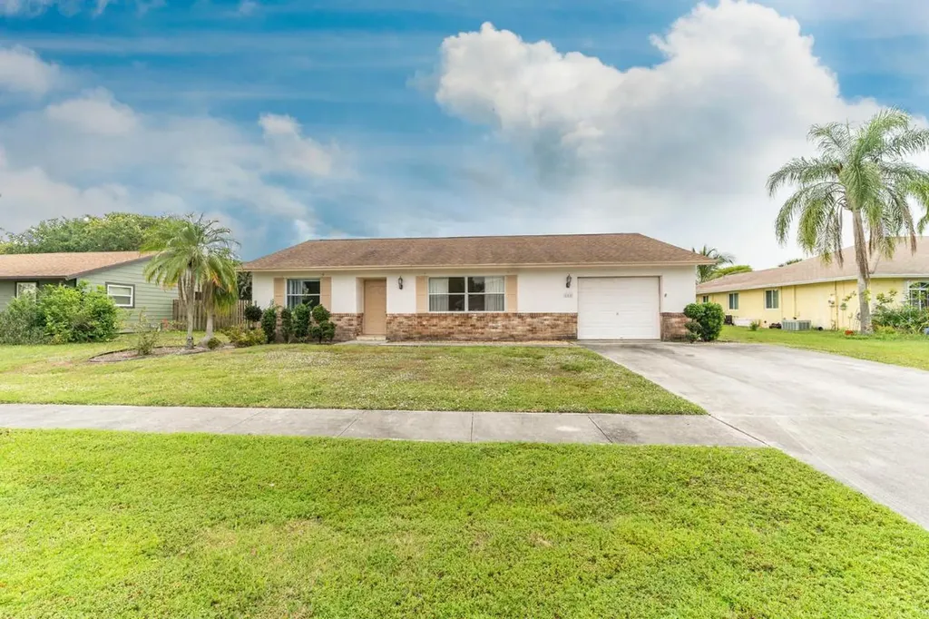 118 Gibraltar Street Royal Palm Beach FL 33411