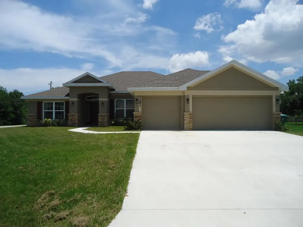 5281 NW West Lovett Circle Port St Lucie FL 34986