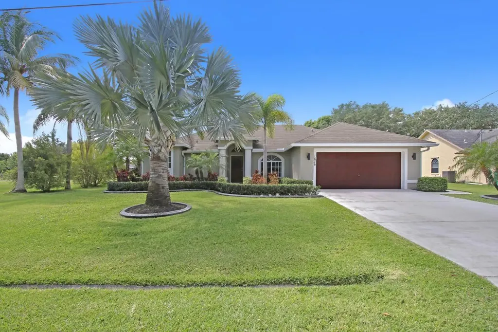 1836 SE Gaskins Circle Port St Lucie FL 34952