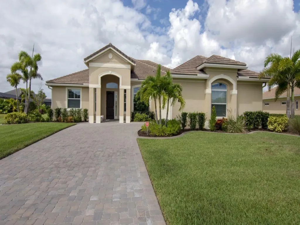 425 Stoney Brook Farm Court Vero Beach FL 32968