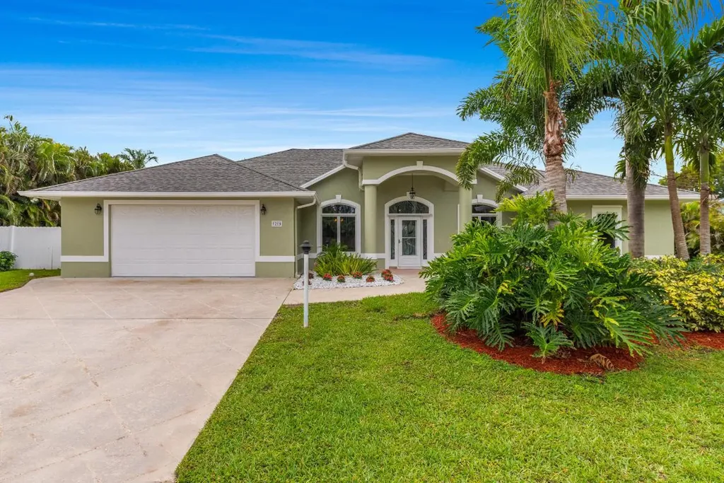 5258 SE Harrold Terrace Stuart FL 34997