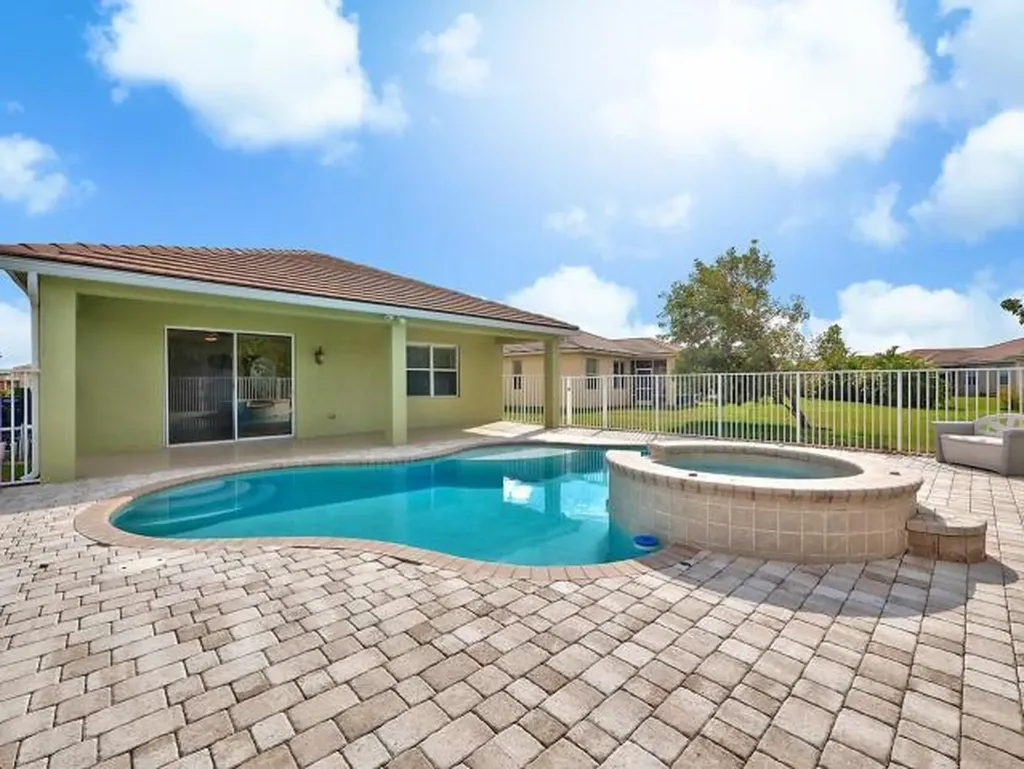 9736 SW Eastbrook Circle Port St Lucie FL 34987