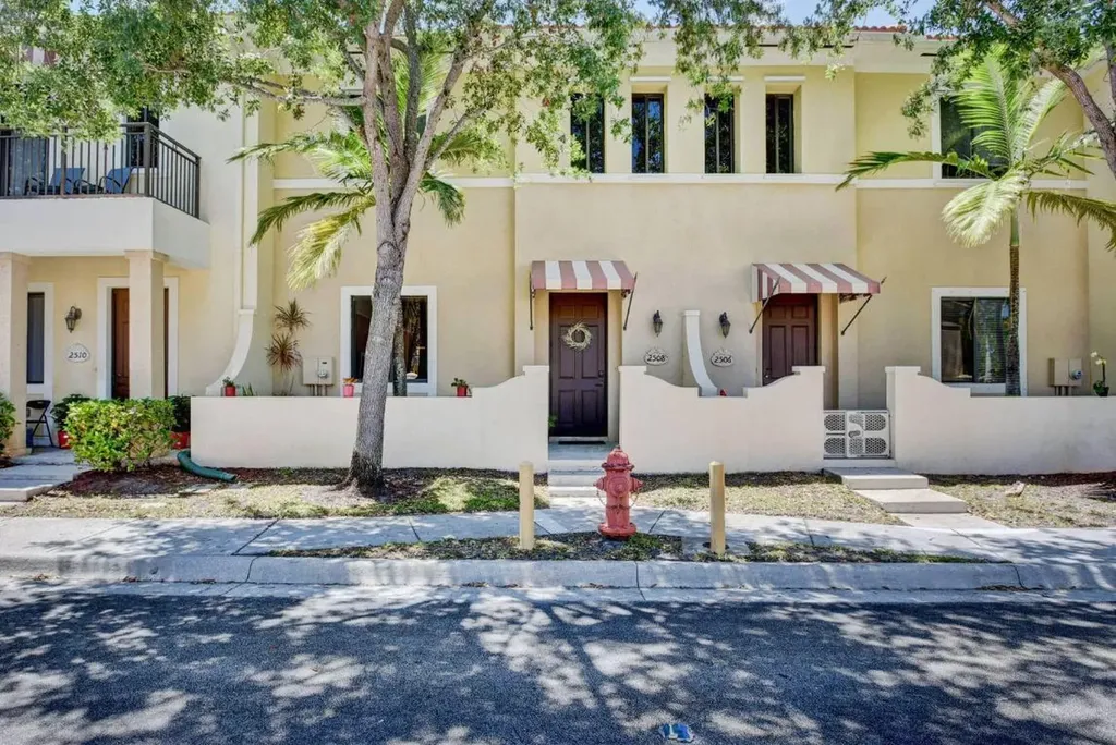 2508 Venetian Court Boynton Beach FL 33426