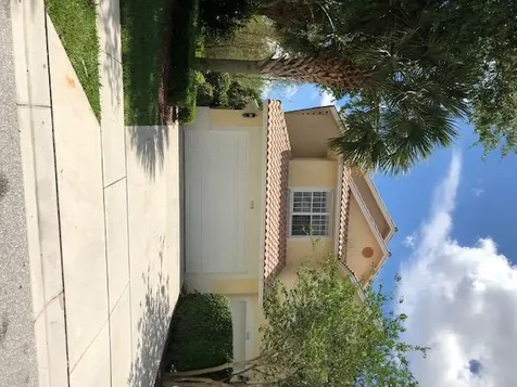 1116 Pinewood Lake Court Greenacres FL 33415