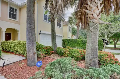 1073 Pinewood Lake Court Greenacres FL 33415