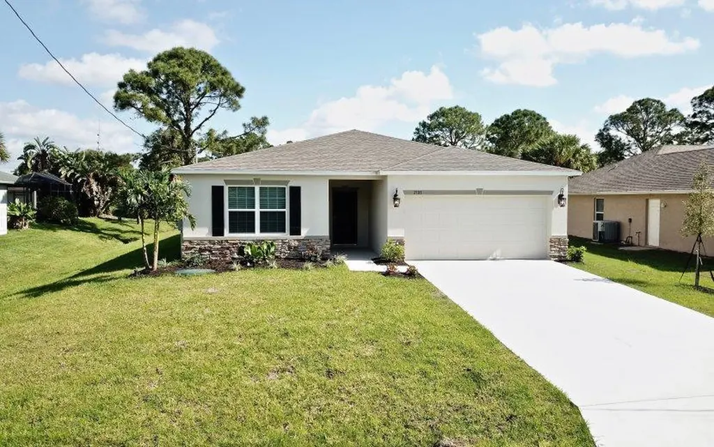 2185 SW Vista Road Port St Lucie FL 34953