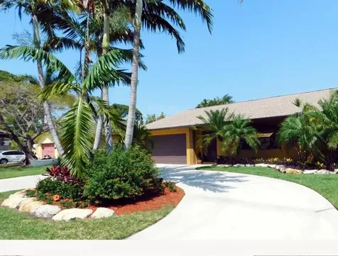 2560 SW 10th Court Boynton Beach FL 33426