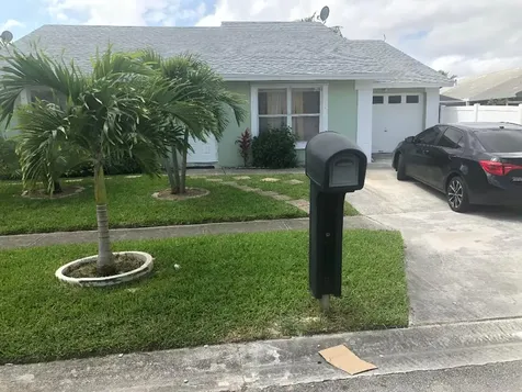 5332 Blueberry Hill Avenue Lake Worth FL 33463