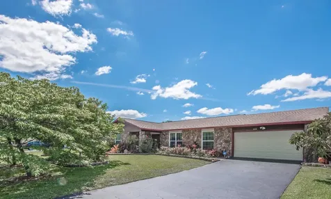 109 W Plumosa Lane Lake Worth FL 33467