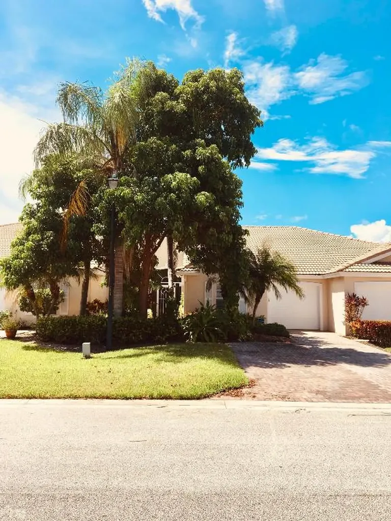 691 NW Broken Oak Trail Jensen Beach FL 34957