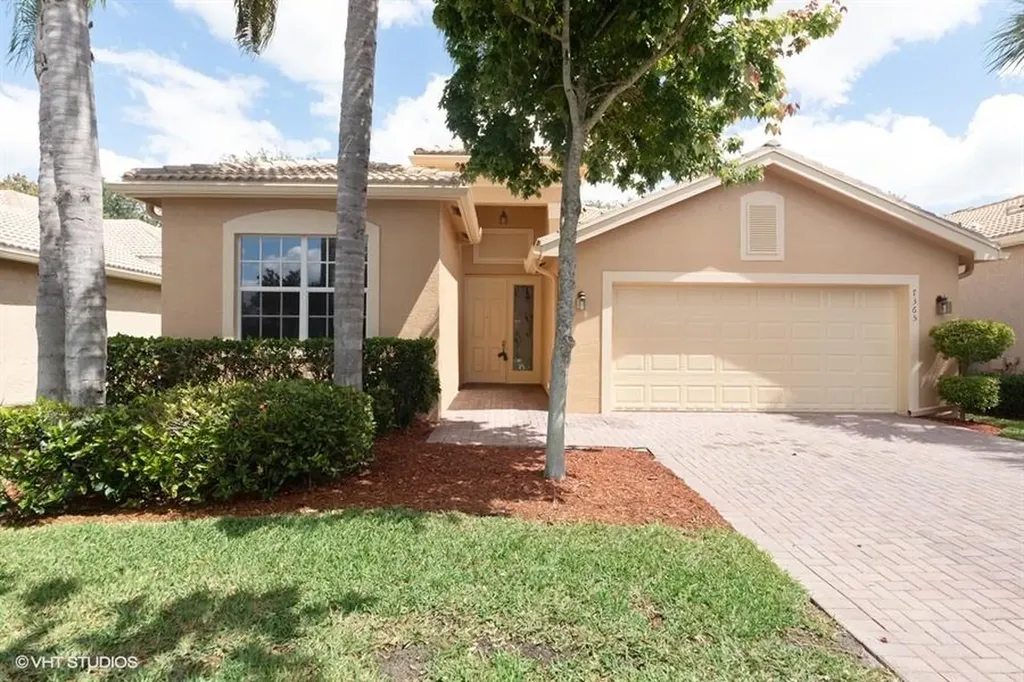 7365 Forest Park Way Boynton Beach FL 33437