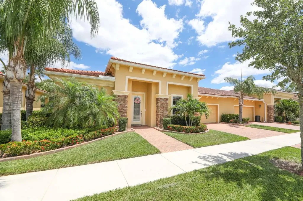 10202 SW Canossa Way Port St Lucie FL 34986