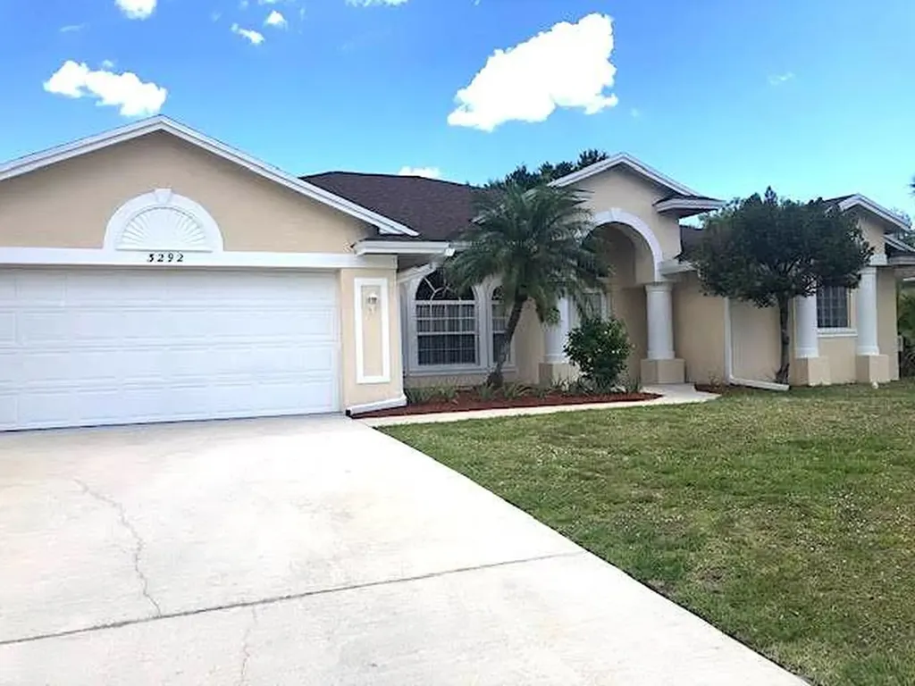 3292 SE W Snow Road Port St Lucie FL 34984