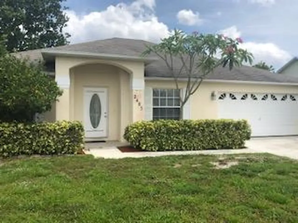 2485 SW Monterrey Lane Port St Lucie FL 34953