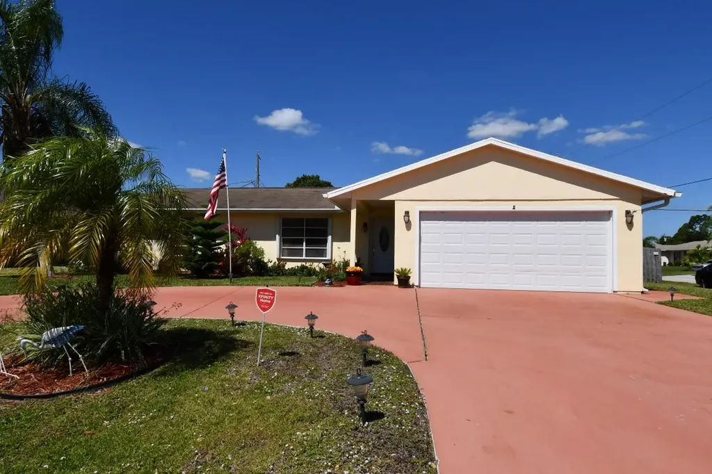 1902 SE Dupont Street Port St Lucie FL 34952