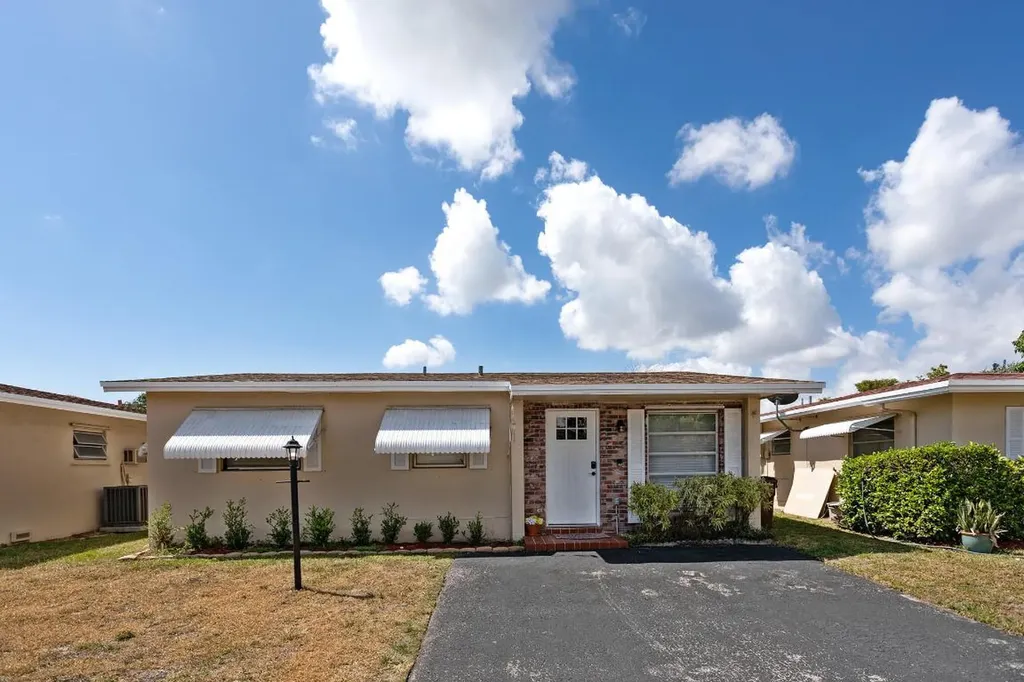 1750 NW 49th Street Deerfield Beach FL 33064