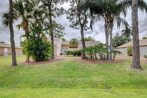 5913 Birch Drive Fort Pierce FL 34982