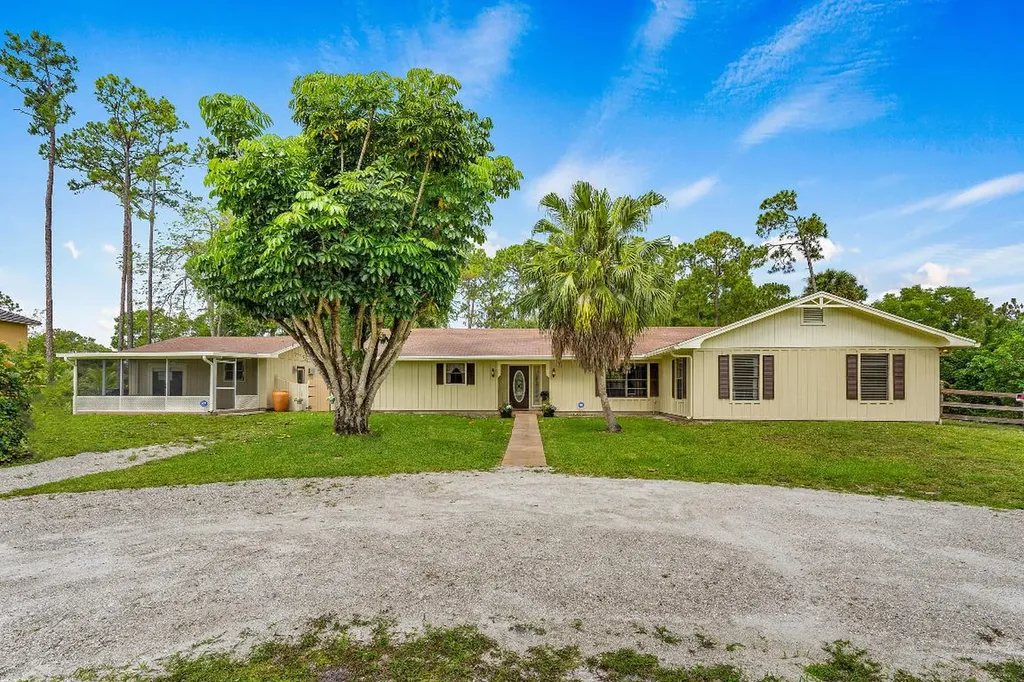 4273 121st Terrace N Royal Palm Beach FL 33411