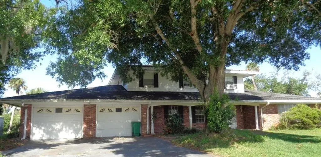 104 Carlisle Lane Port St Lucie FL 34952